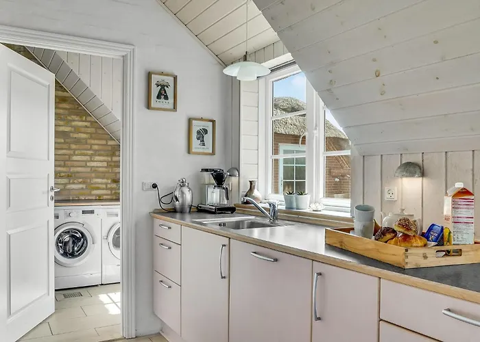 77 With Hot Tub בית נופש *