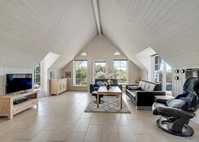 77 With Hot Tub רינגקובינג